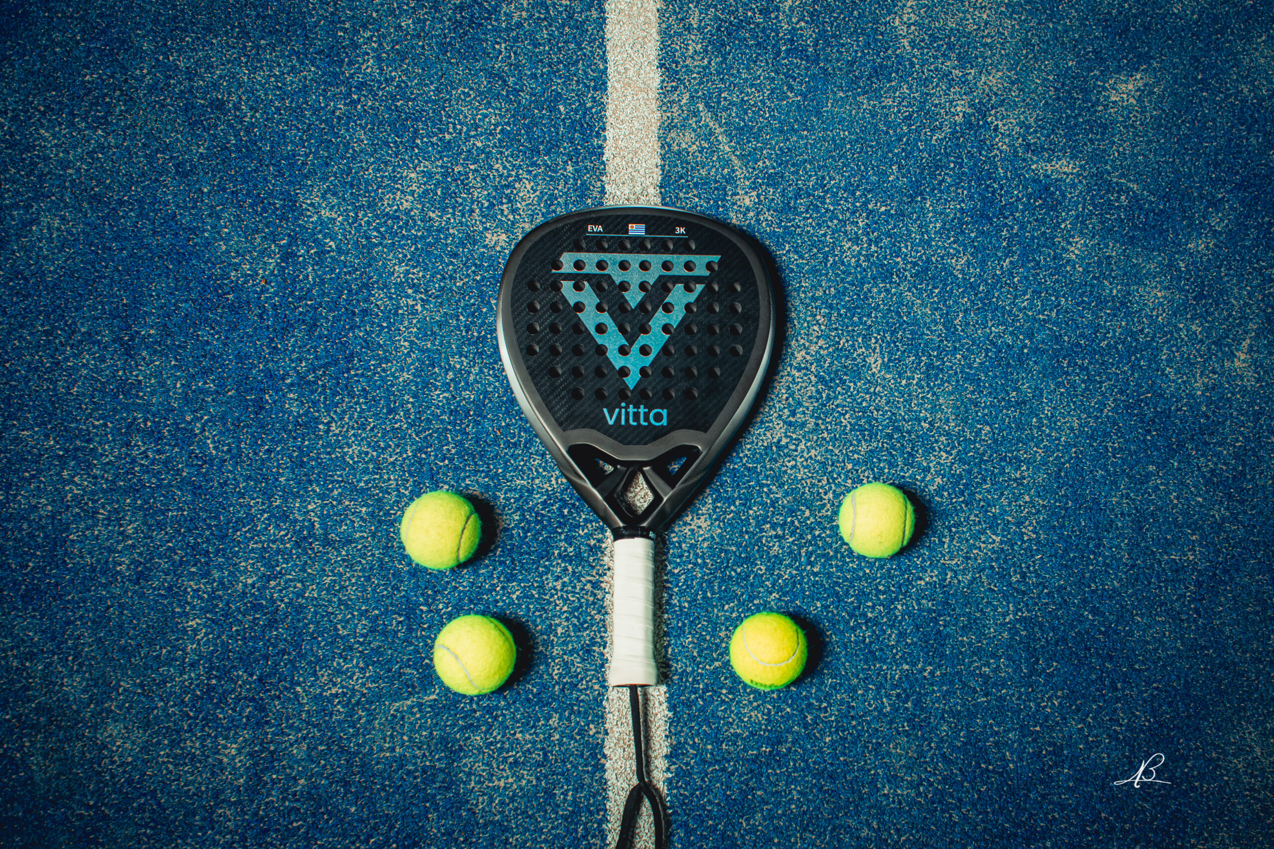 Jugador de pádel en acción